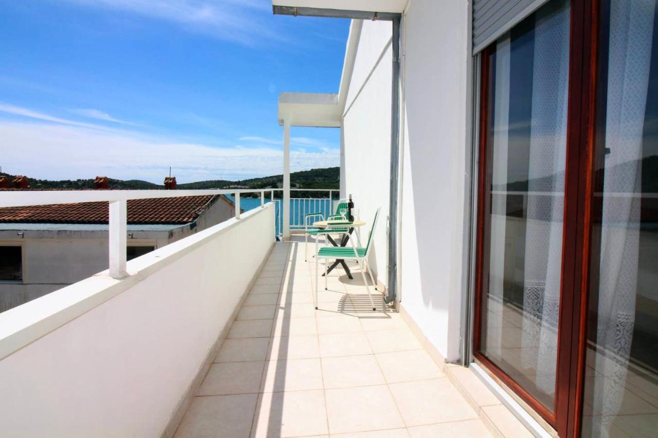 Charming Apartment In Tisno With 2 Bedrooms And Air Conditioning エクステリア 写真